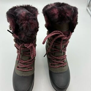 The North Face Women's Winter Lace-Up Faux Fur Trim Waterproof Boots, 6.5
